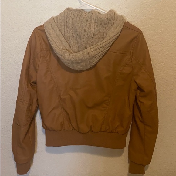 Brown leather jacket - Picture 3 of 4